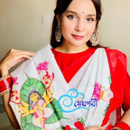 ব্লাউজ পিস সহ শাড়ী DP-6040